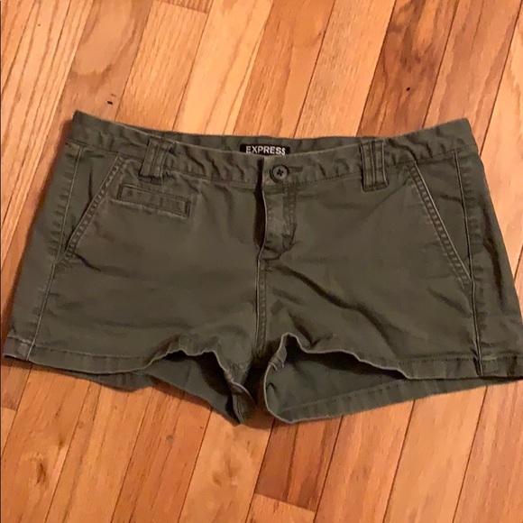 Express Shorts - Picture 1 of 4